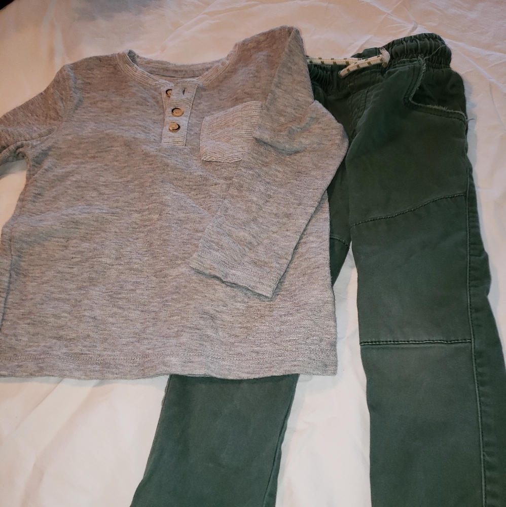 Boy's 3T EUC top and bottoms